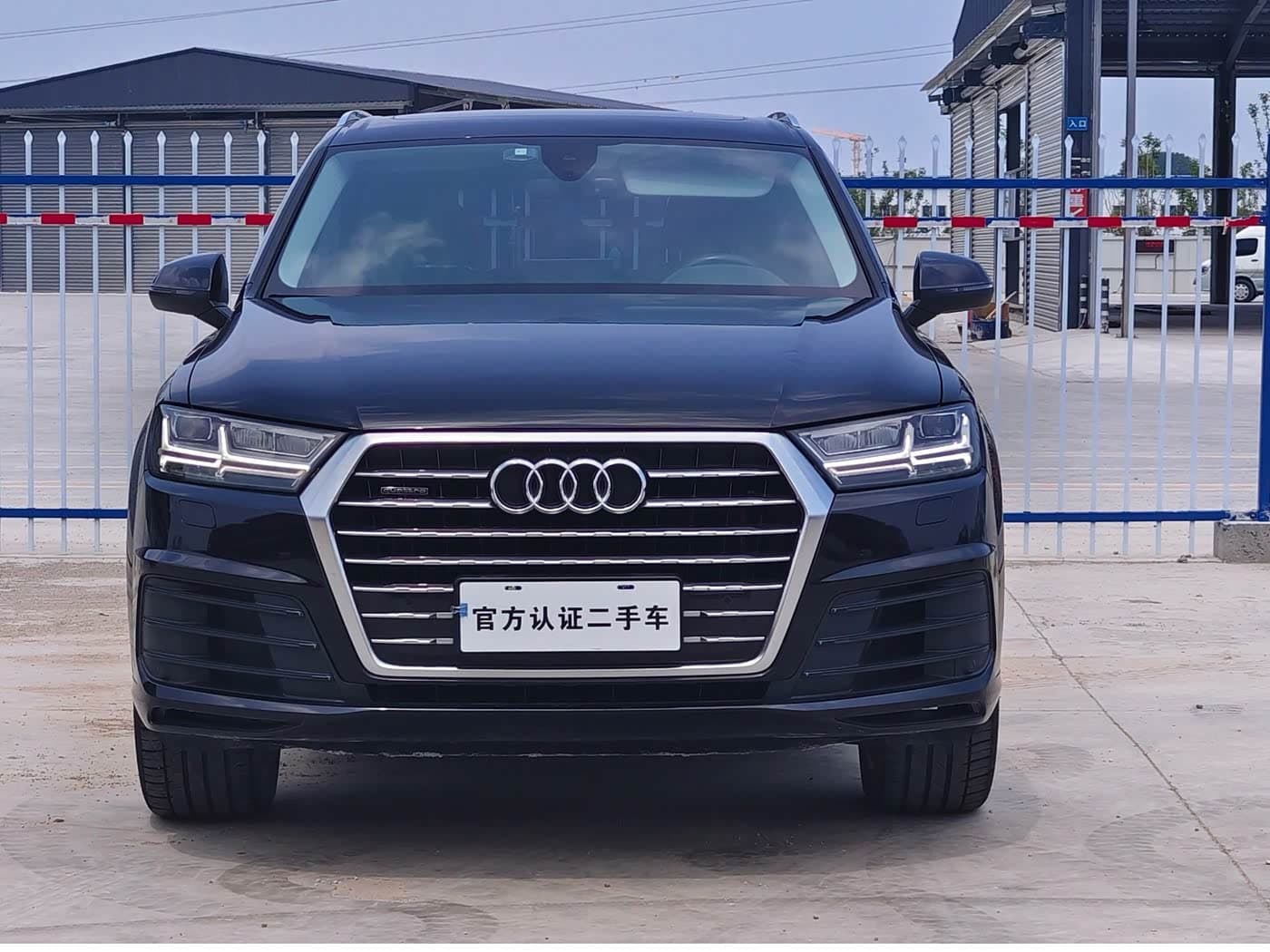 Audi Q7 2018 — Фото 3/11