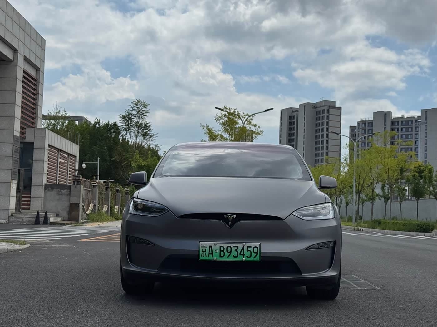 Tesla Model X 2023 — Фото 2/20