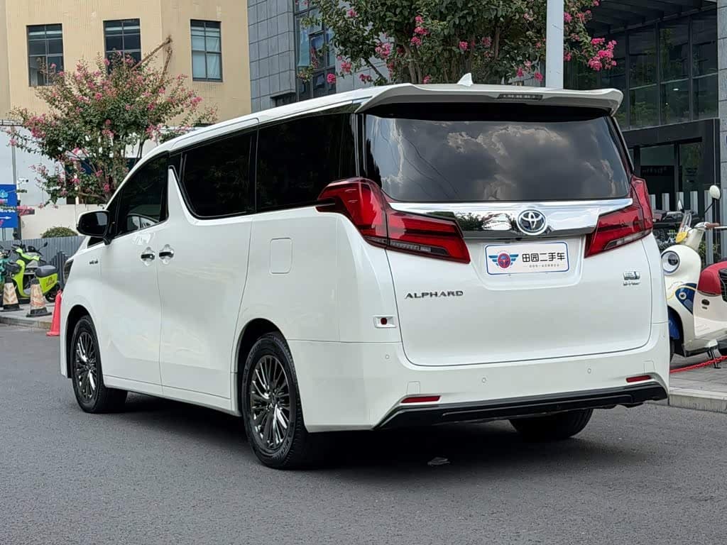 Toyota Alphard 2022 — Фото 4/14