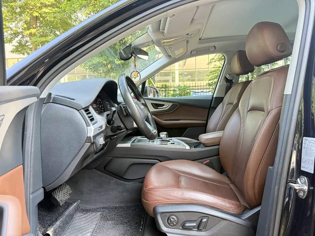 Audi Q7 2018 — Фото 4/9