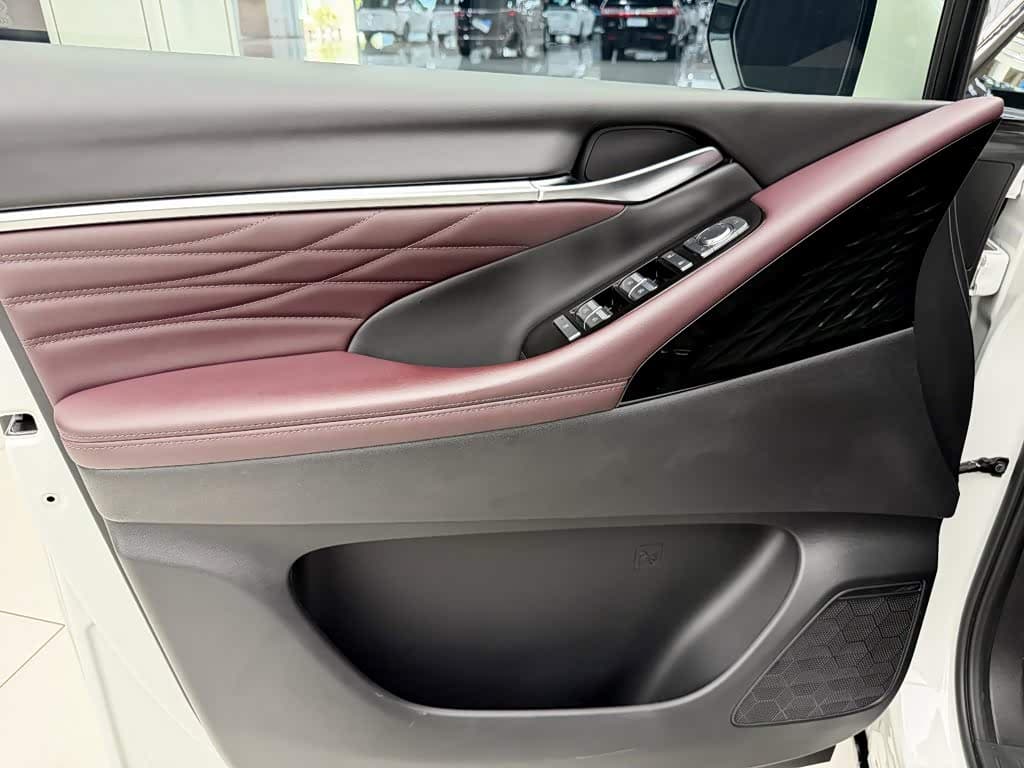 GAC Trumpchi Trumpchi M8 2024 — Фото 6/16