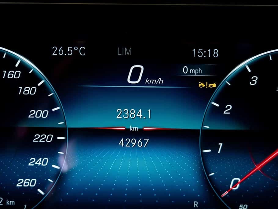 Mercedes-Benz E-Class 2023 — Фото 10/20