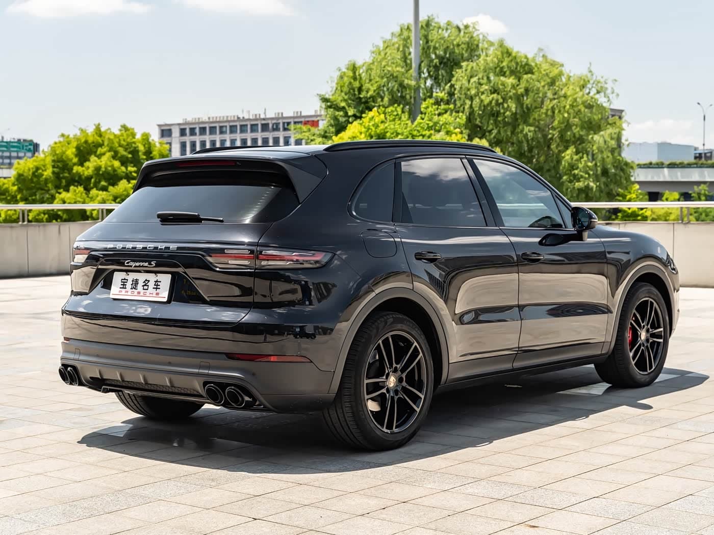 Porsche Cayenne 2018 — Фото 5/20