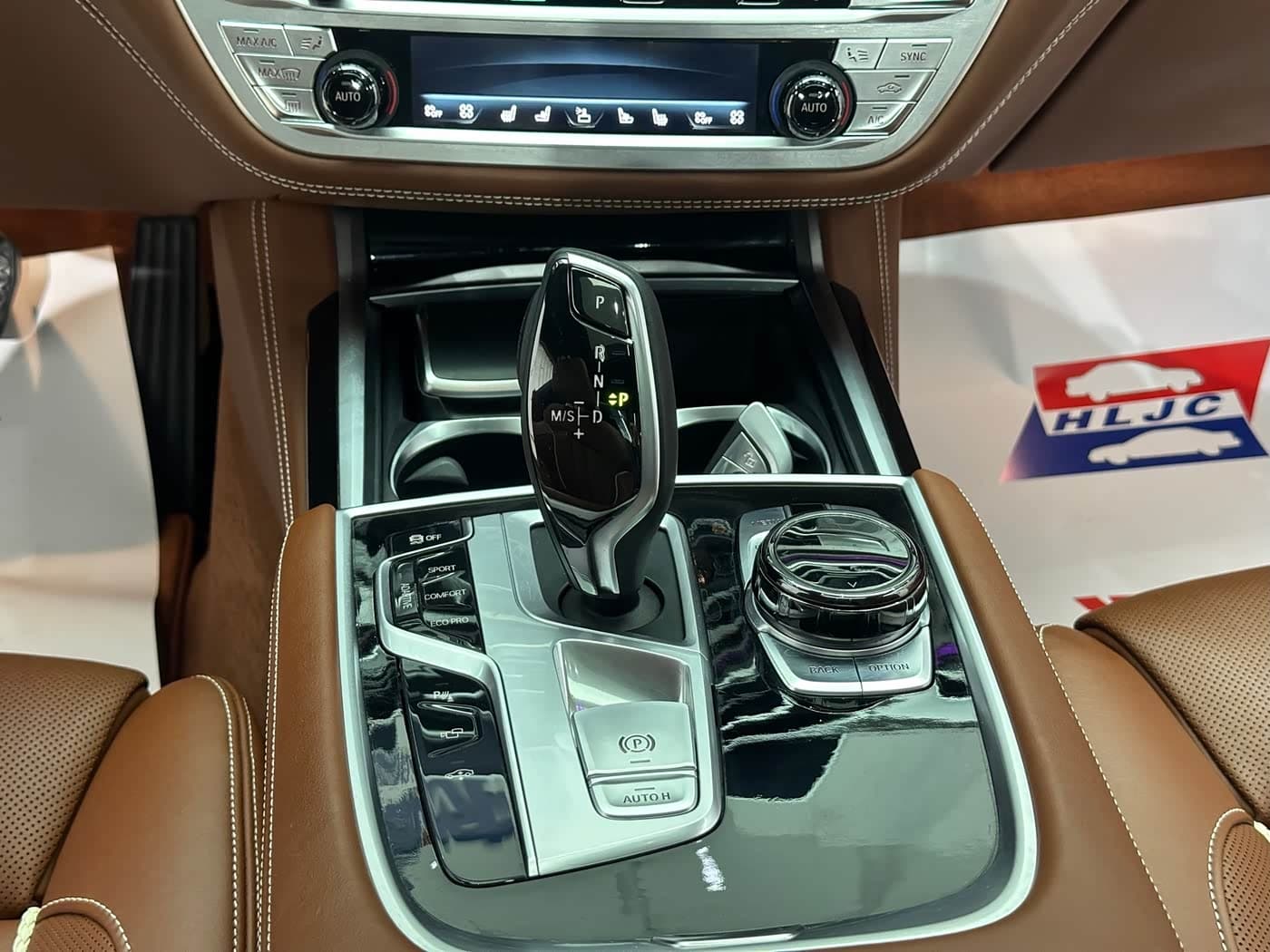 BMW 7 Series 2019 — Фото 13/20