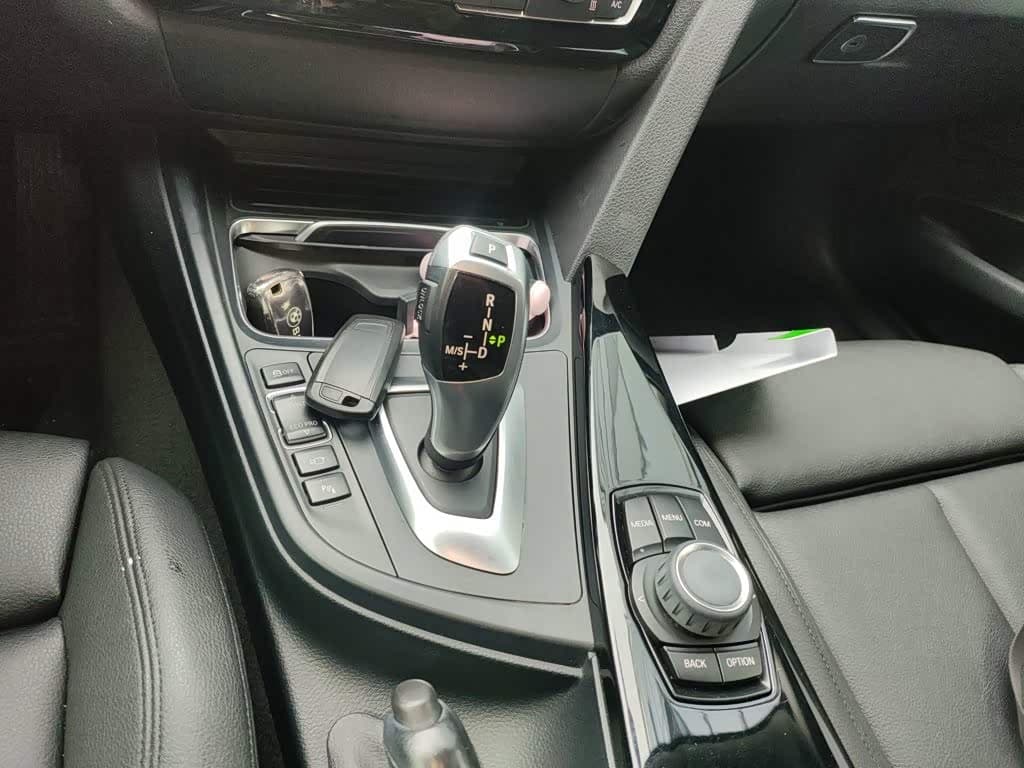 BMW 3 Series GT 2018 — Фото 10/20