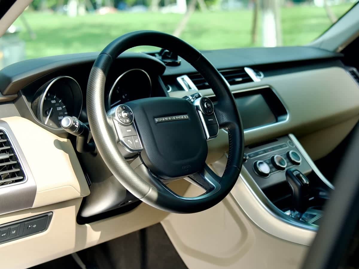 Land Rover Range Rover Sport 2018 — Фото 12/15