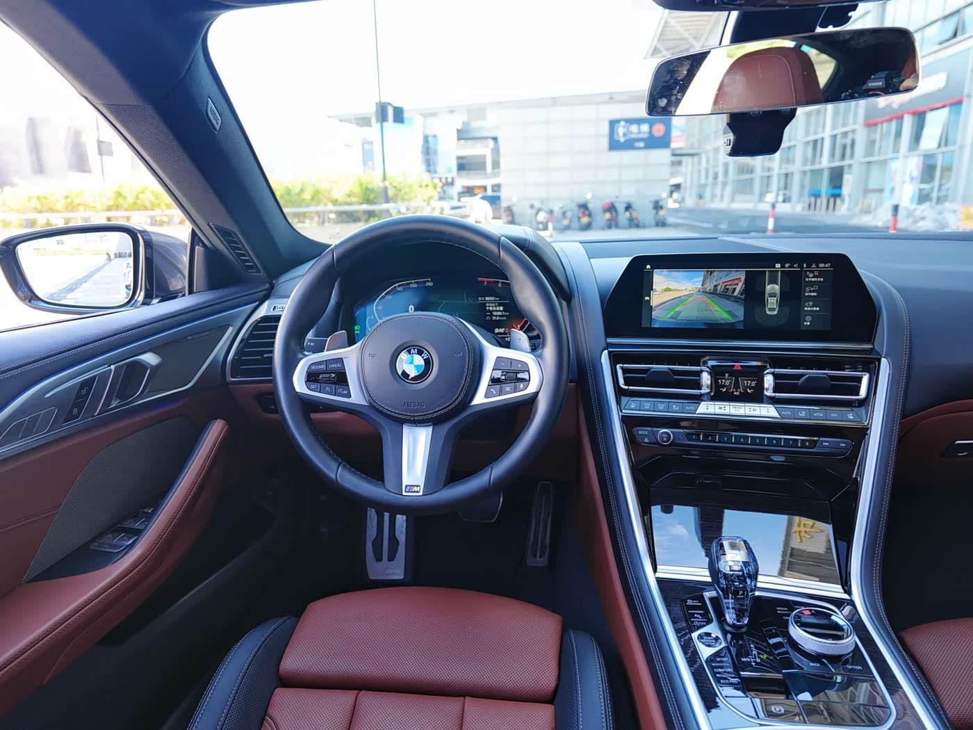 BMW 8 Series 2022 — Фото 6/9