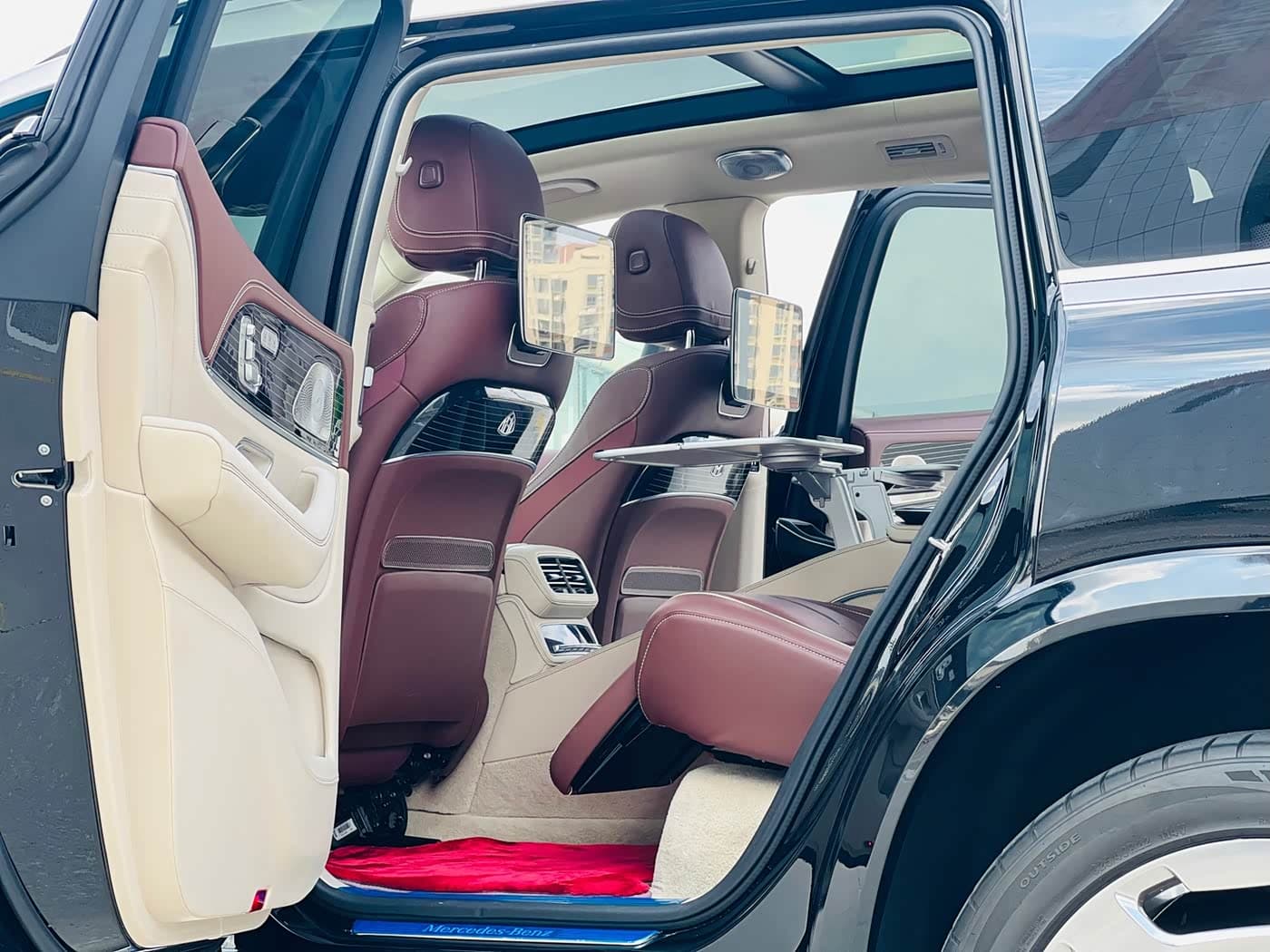 Mercedes-Benz GLS 2023 — Фото 5/19