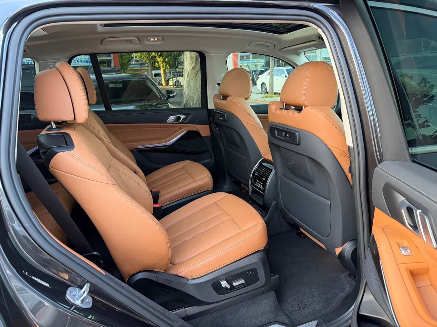 BMW X7 2020 — Фото 14/18