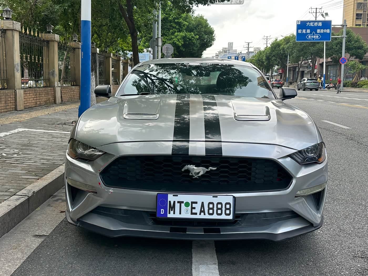 Ford Mustang 2019 — Фото 1/20