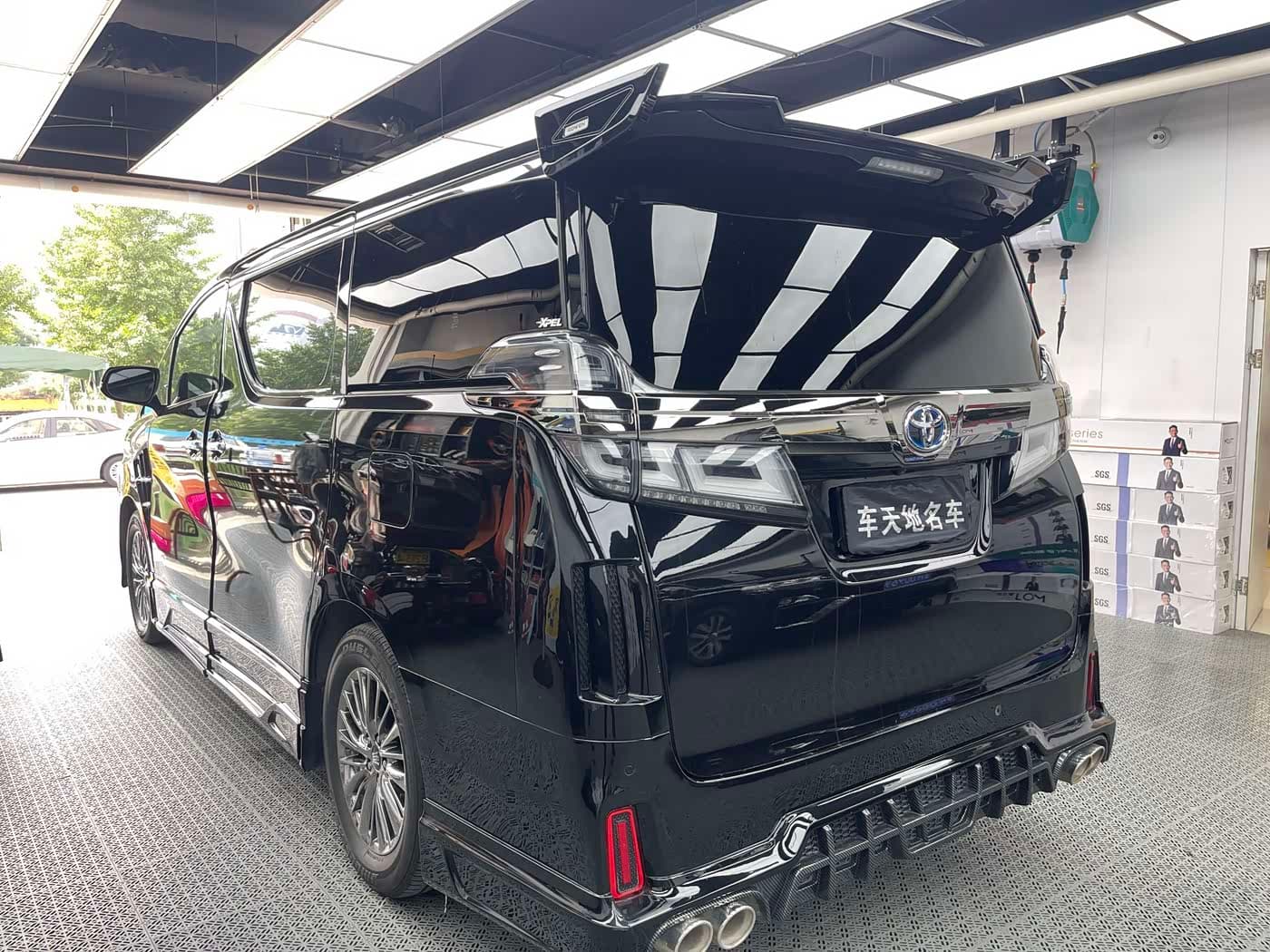 Toyota Vellfire 2022 — Фото 3/7