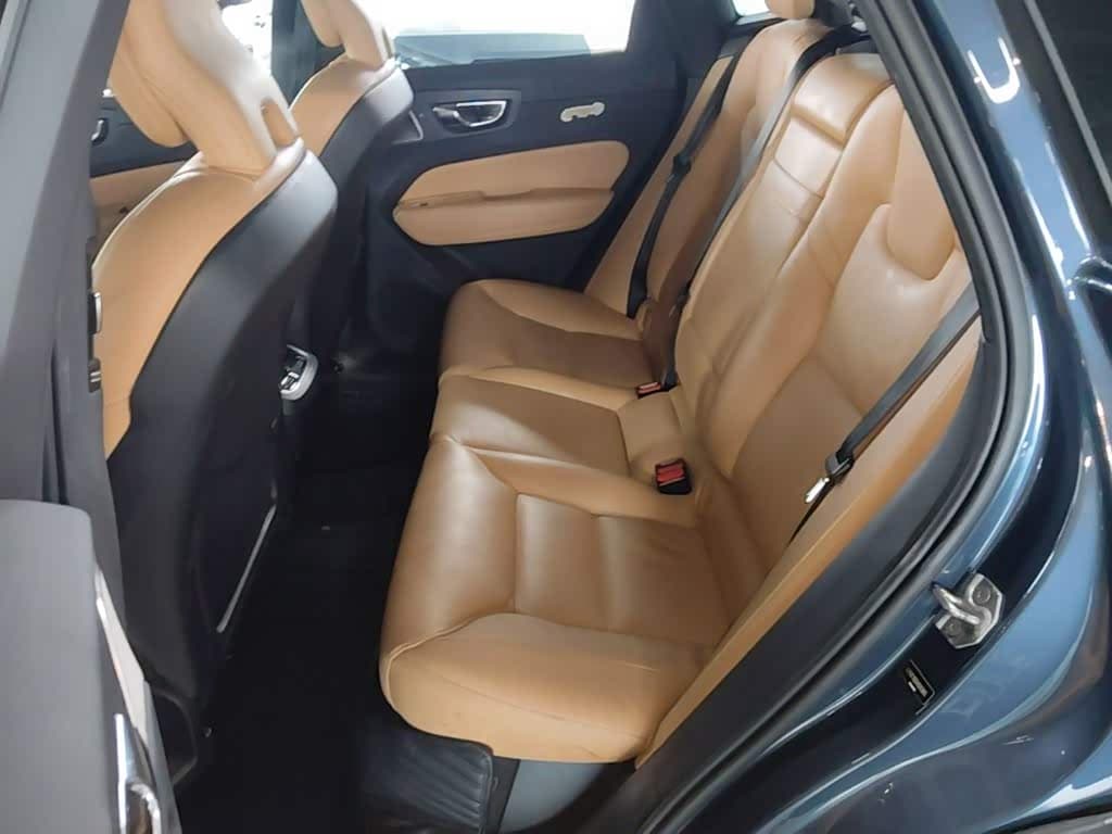 Volvo XC60 2018 — Фото 13/20
