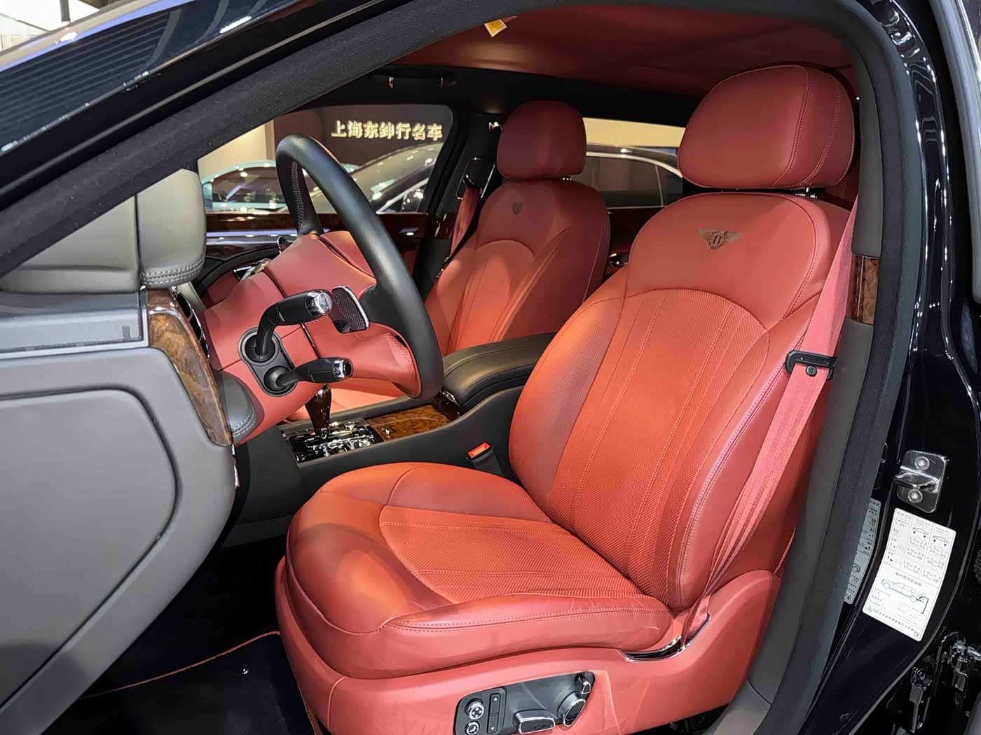 Bentley Mulsanne 2020 — Фото 10/20