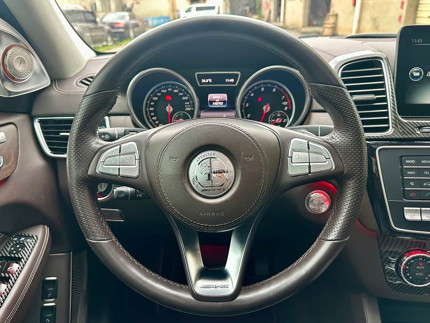 Mercedes-Benz GLS 2016 — Фото 13/20