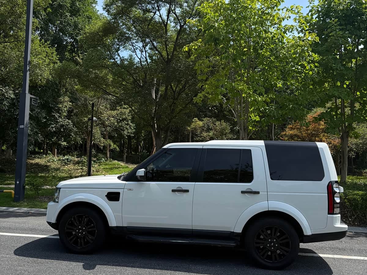 Land Rover Discovery 2012 — Фото 4/18