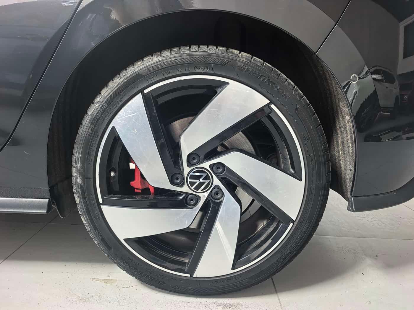 Volkswagen Golf GTI 2023 — Фото 16/16