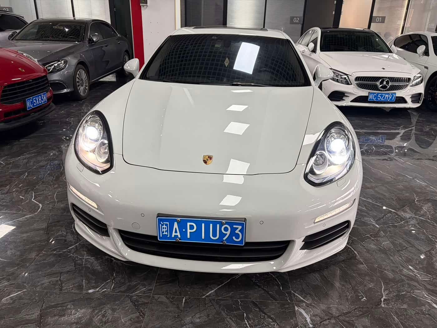 Porsche Panamera 2016 — Фото 2/13