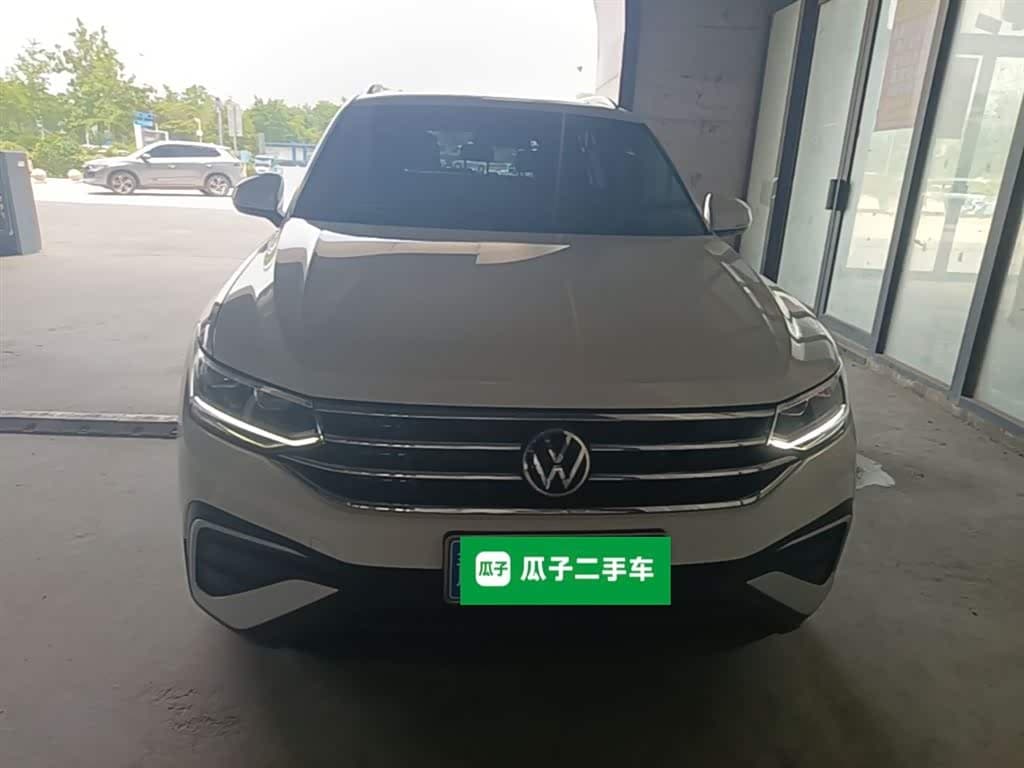 Volkswagen Tiguan L 2023 — Фото 3/20