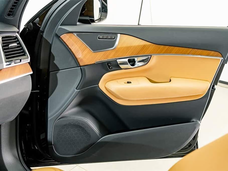 Volvo XC90 2018 — Фото 17/20