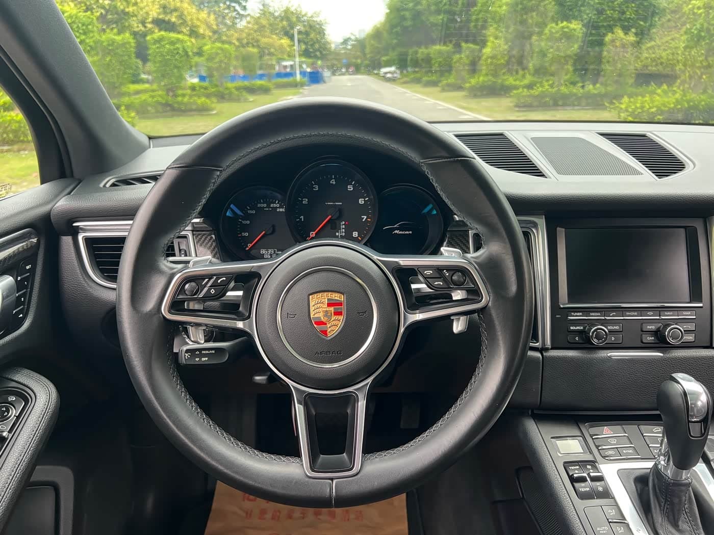 Porsche Macan 2015 — Фото 9/16