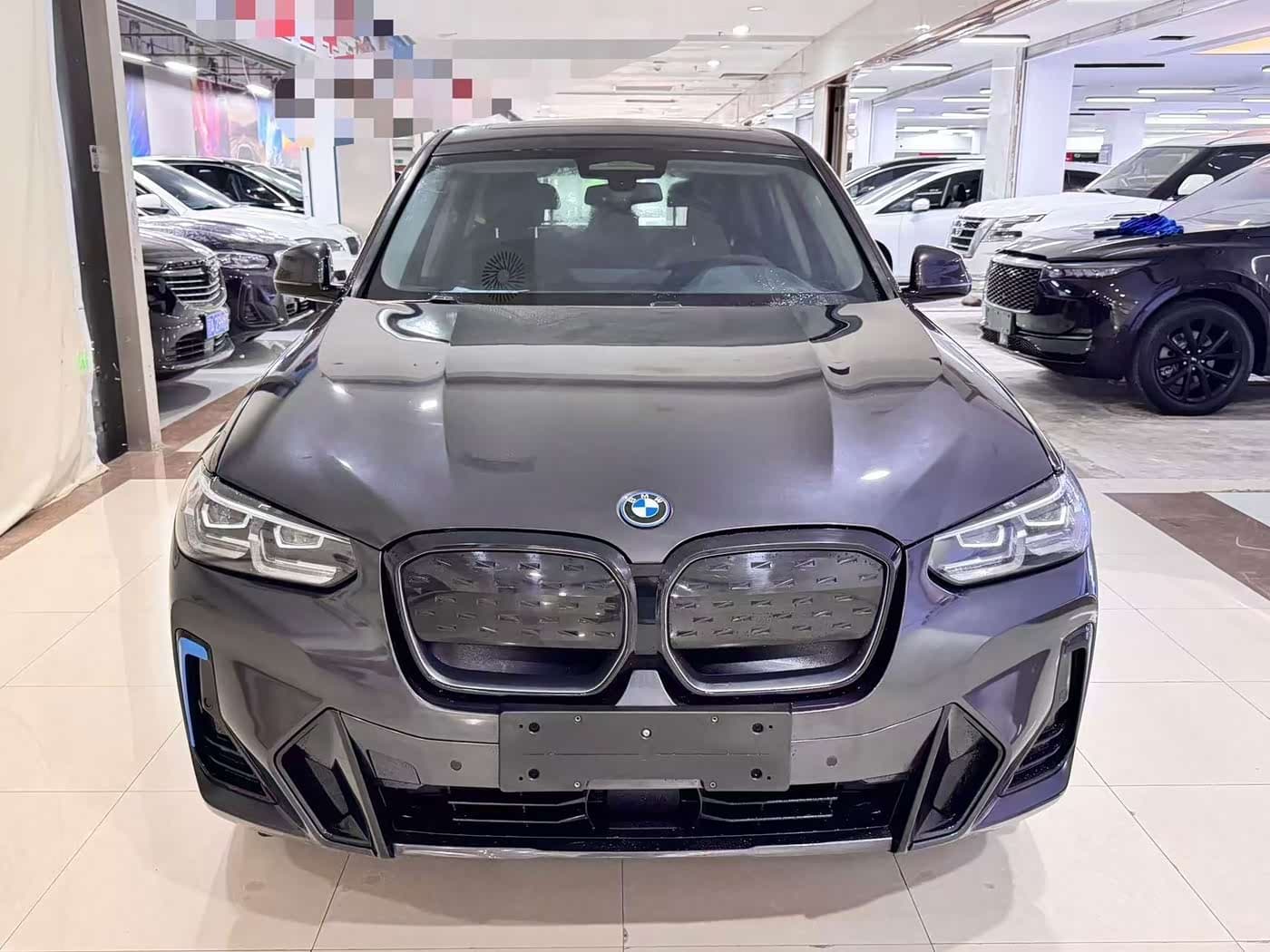 BMW iX3 2022 — Фото 11/18