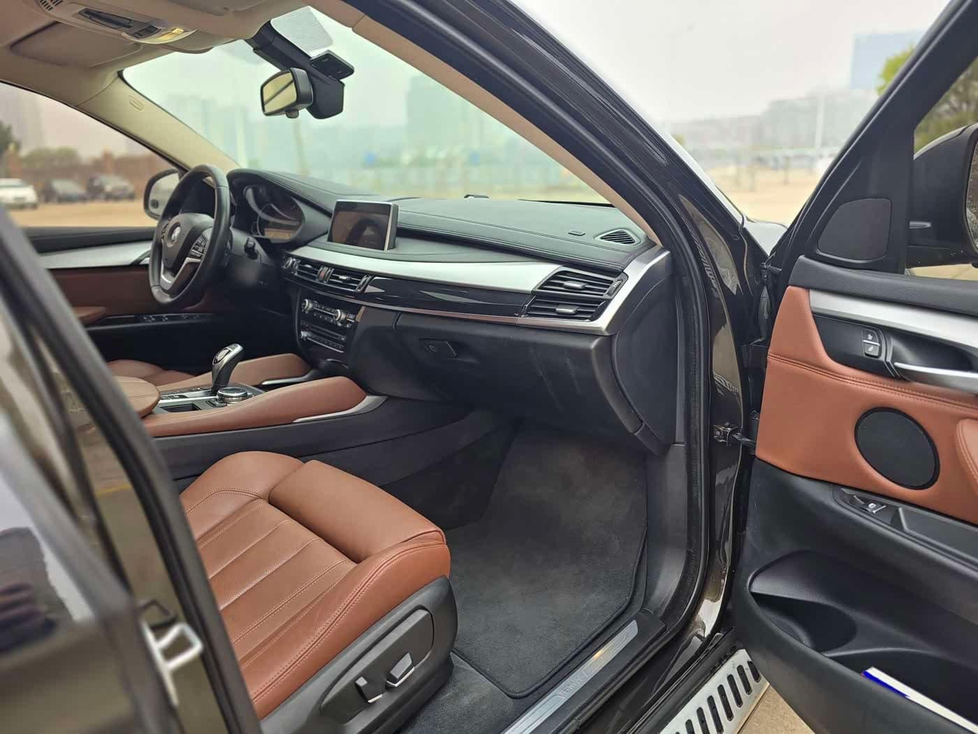 BMW X6 2016 — Фото 10/17
