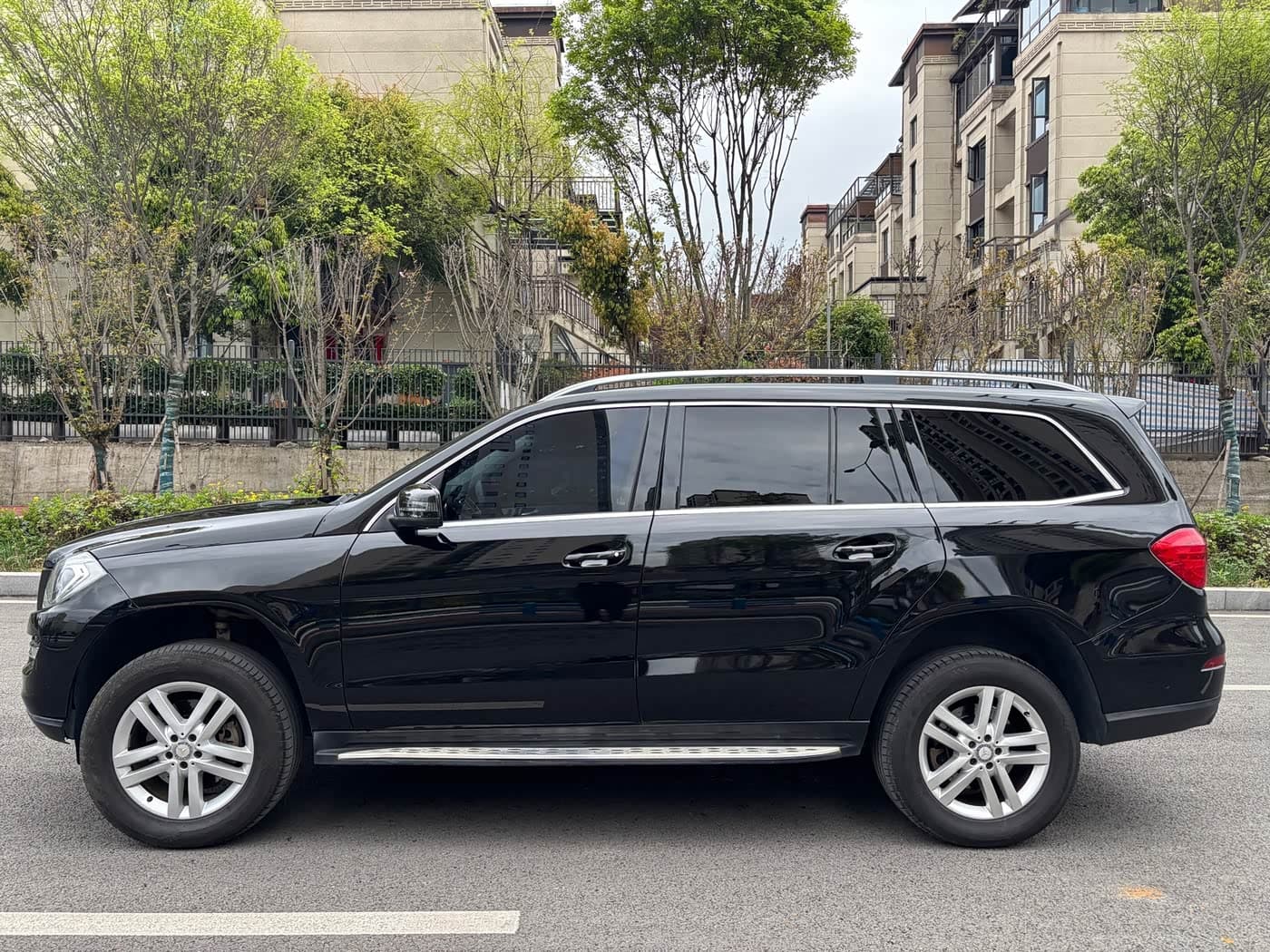 Mercedes-Benz GL-Class 2015 — Фото 4/13