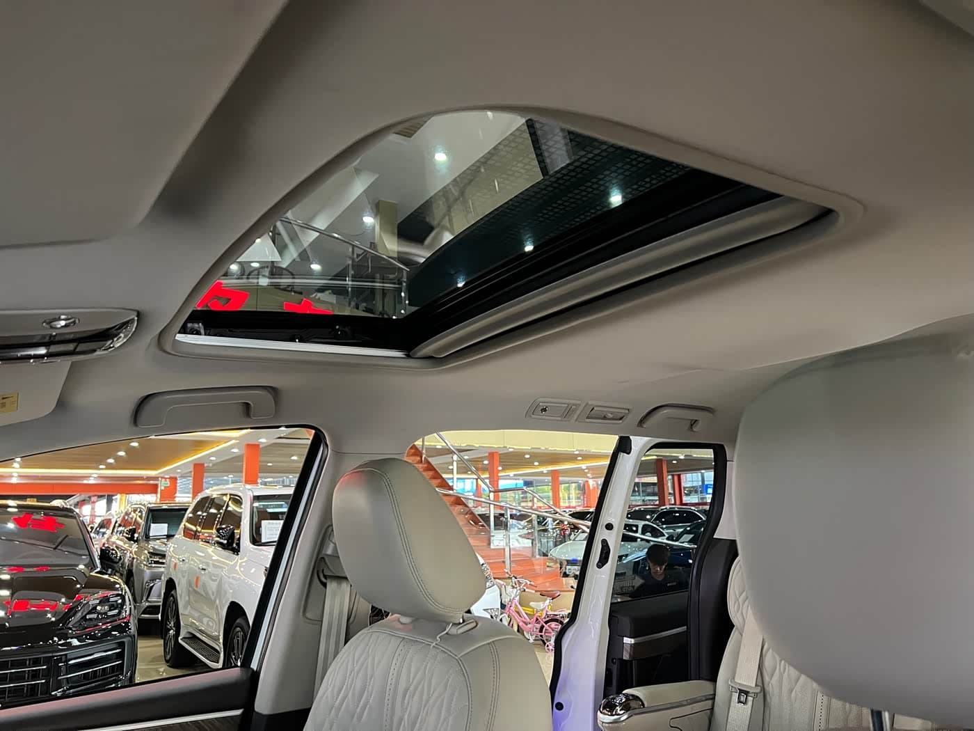 GAC Trumpchi Trumpchi M8 2021 — Фото 15/16