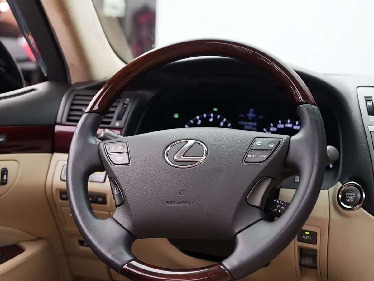Lexus LS 2010 — Фото 17/17