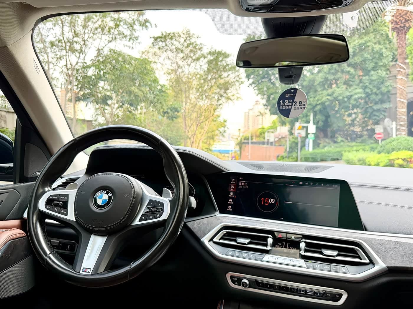 BMW X5 2021 — Фото 11/16