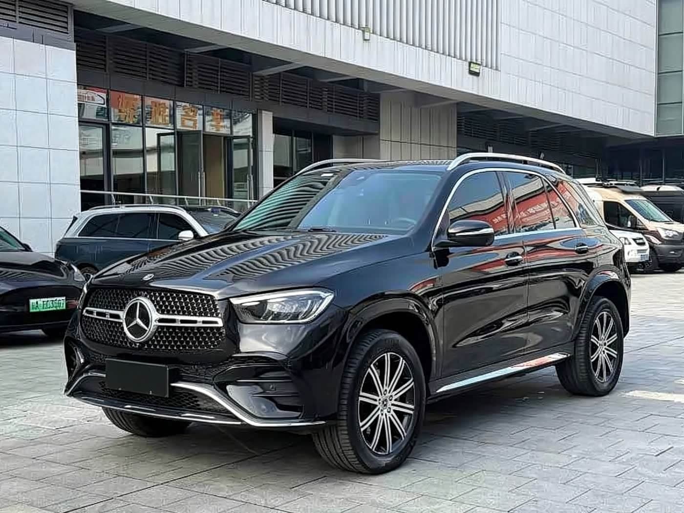 Mercedes-Benz GLE 2024 — Фото 1/12