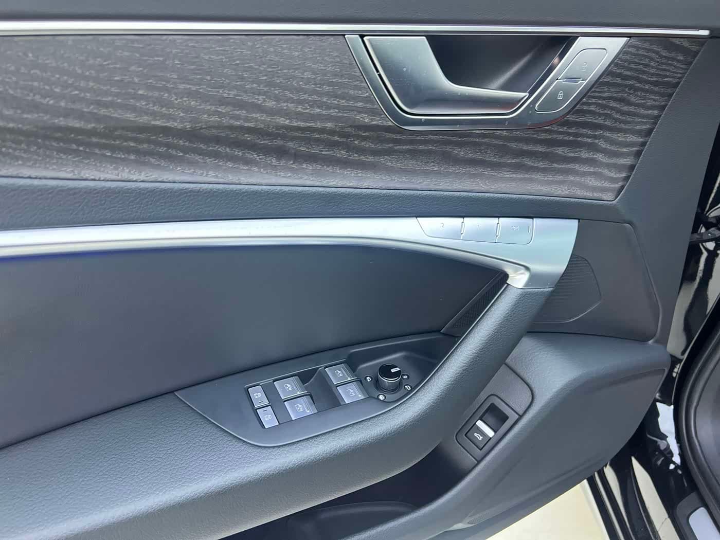 Audi A6L 2025 — Фото 10/10