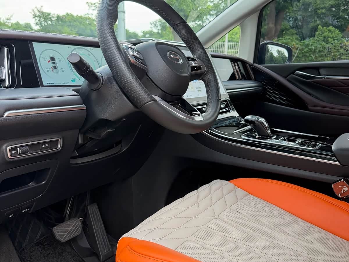 GAC Trumpchi Trumpchi M8 2025 — Фото 4/10