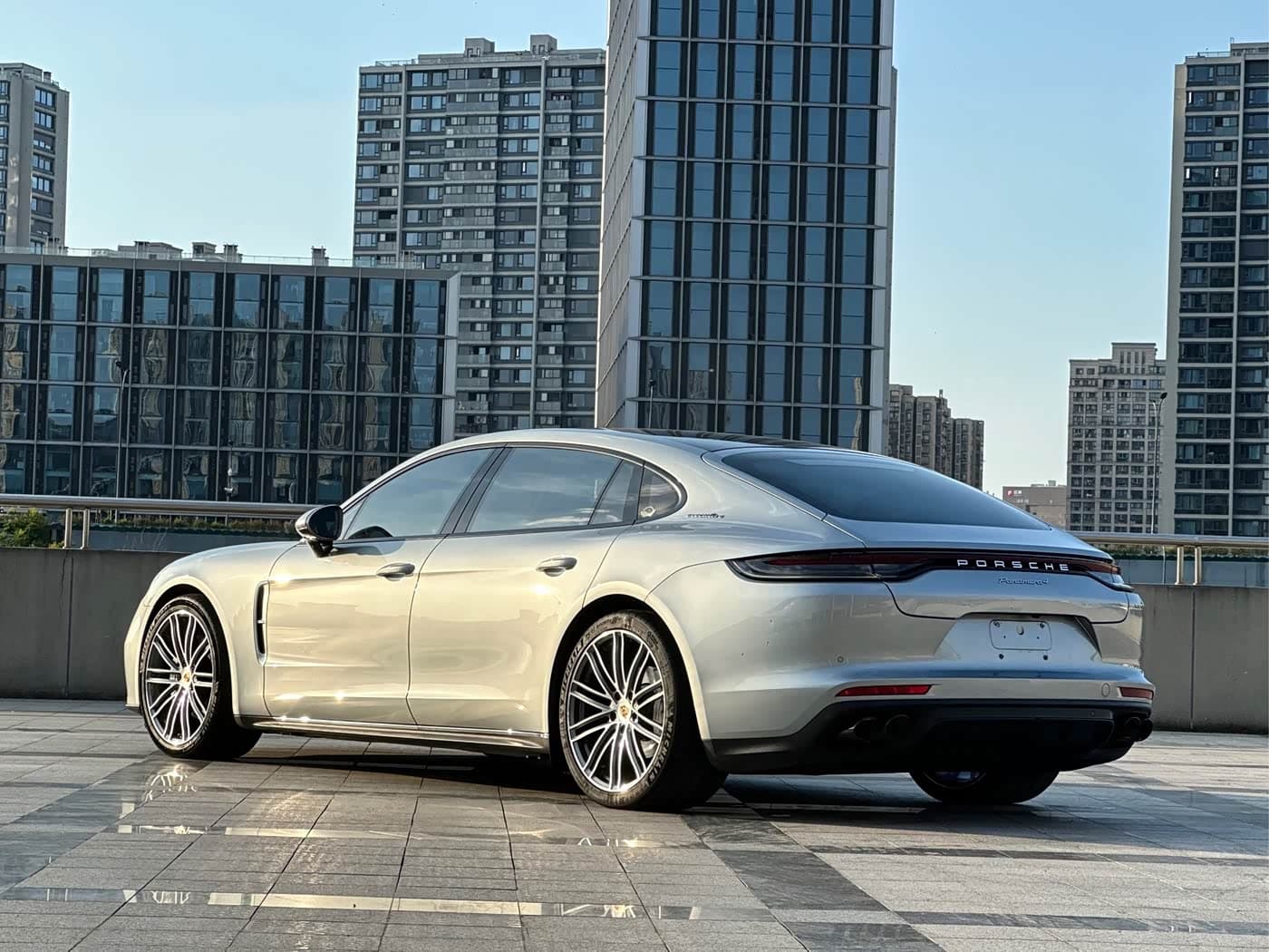 Porsche Panamera 2021 — Фото 5/20