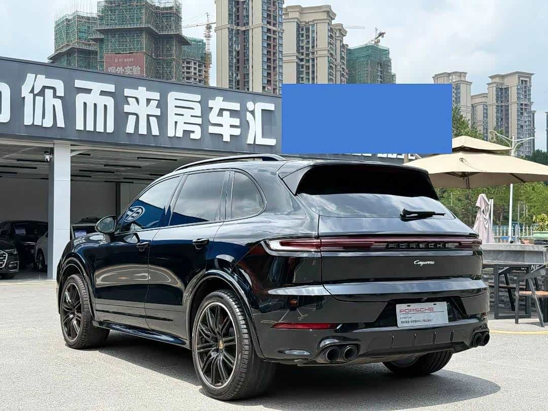 Porsche Cayenne 2015 — Фото 19/20