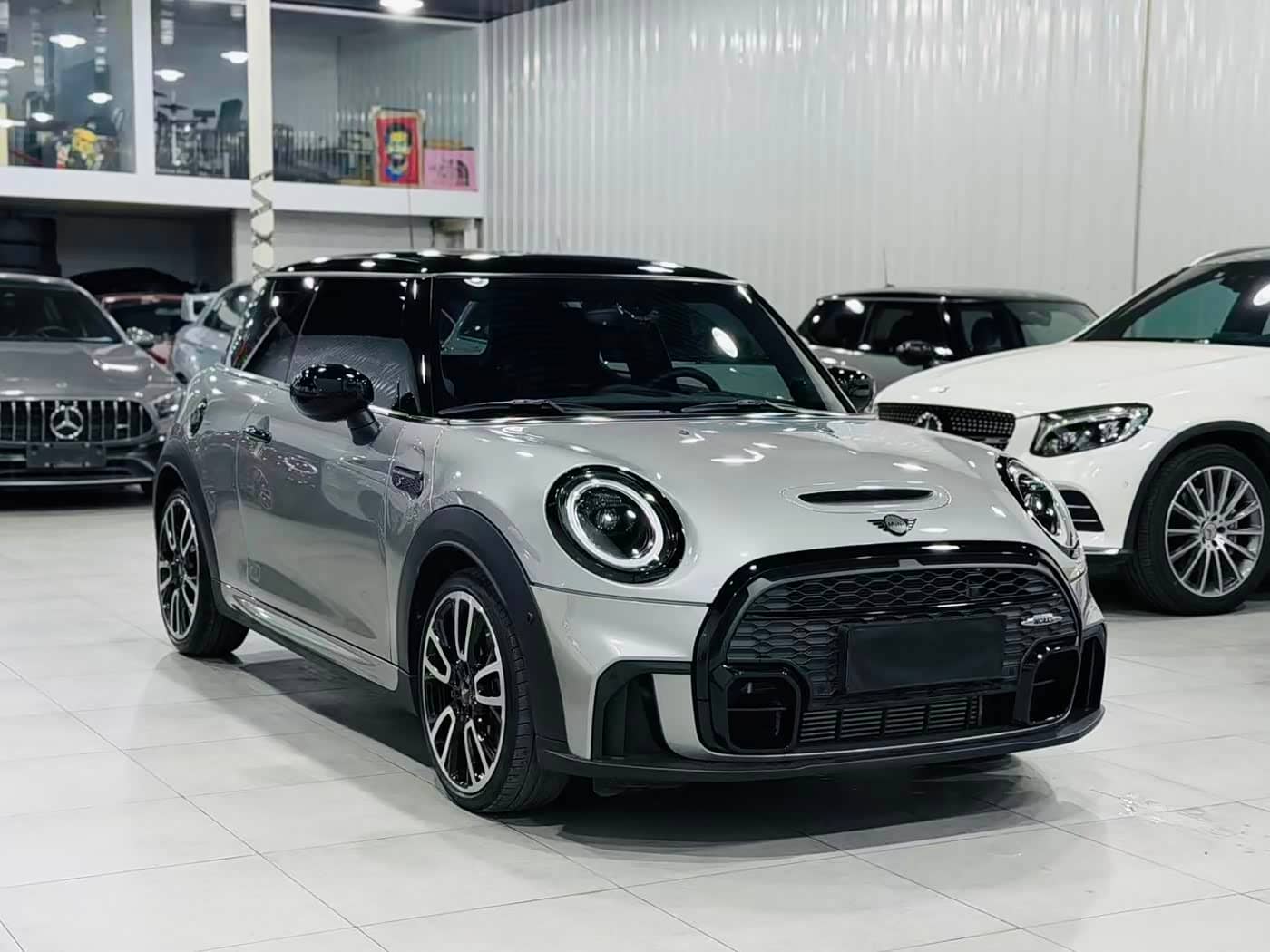 MINI MINI, 2023