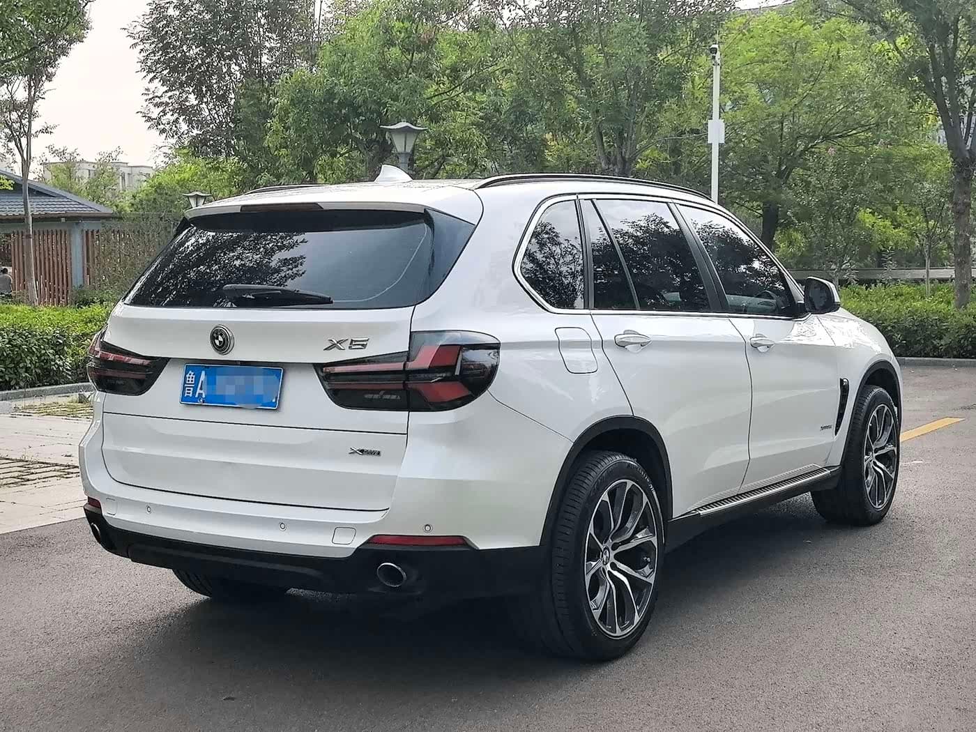 BMW X5 2015 — Фото 6/12