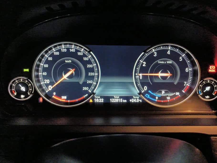 BMW 7 Series 2013 — Фото 14/16