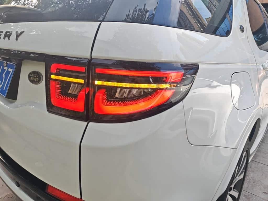 Land Rover Discovery Sport 2022 — Фото 8/20