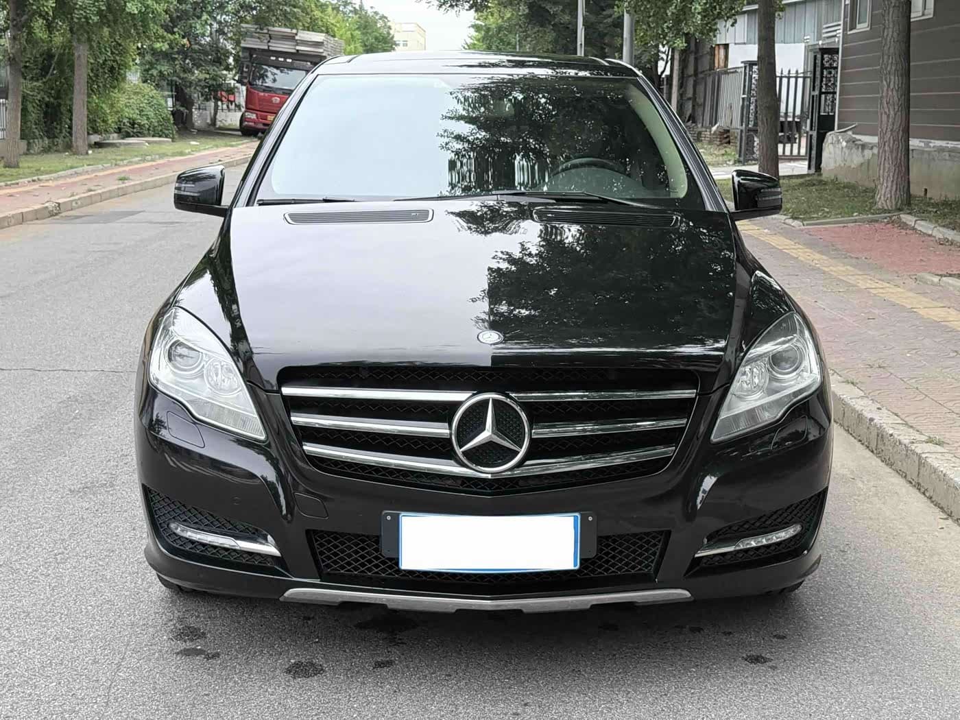 Mercedes-Benz R-Class 2017 — Фото 2/20