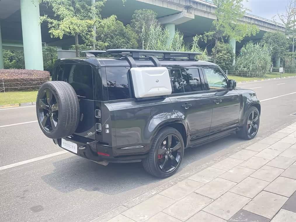 Land Rover Defender 2023 — Фото 9/20