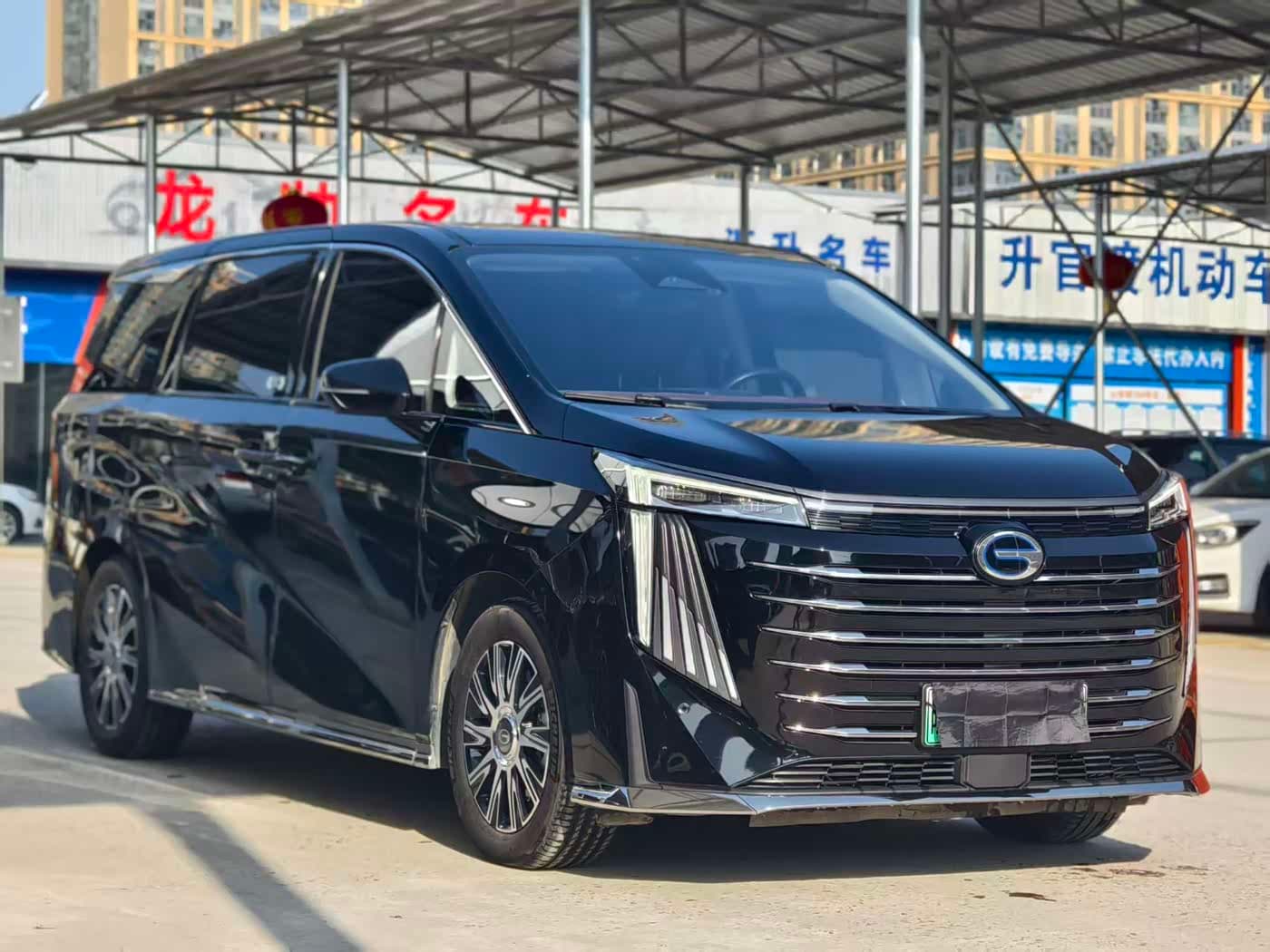 GAC Trumpchi Trumpchi E9 2023 — Фото 3/9