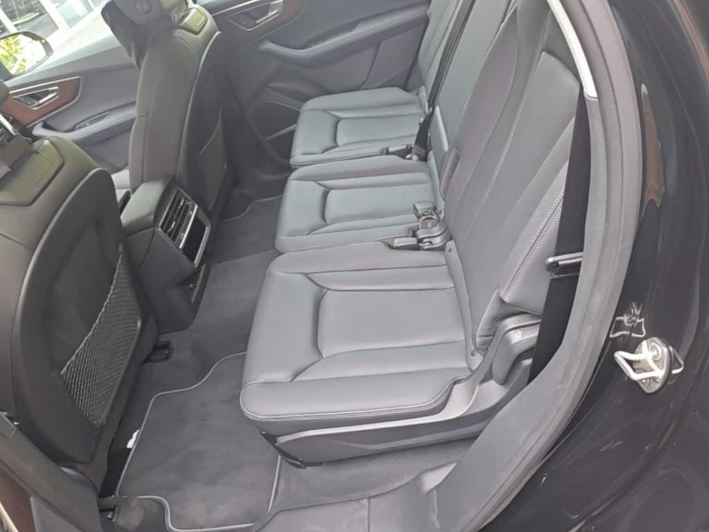 Audi Q7 2025 — Фото 17/20