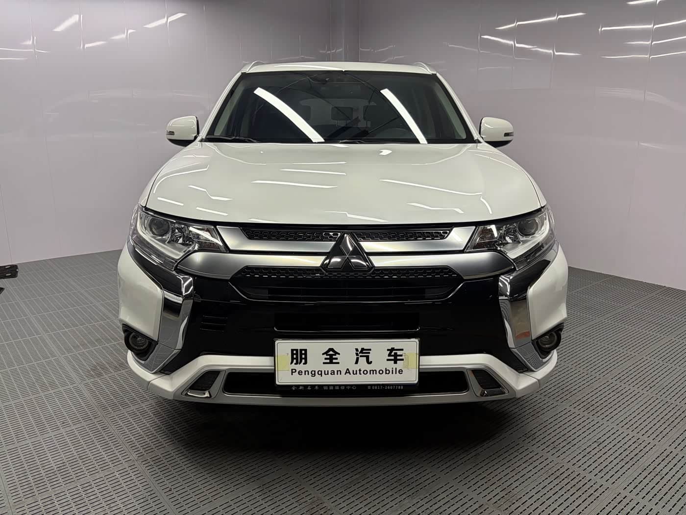 Mitsubishi Outlander 2022 — Фото 2/18
