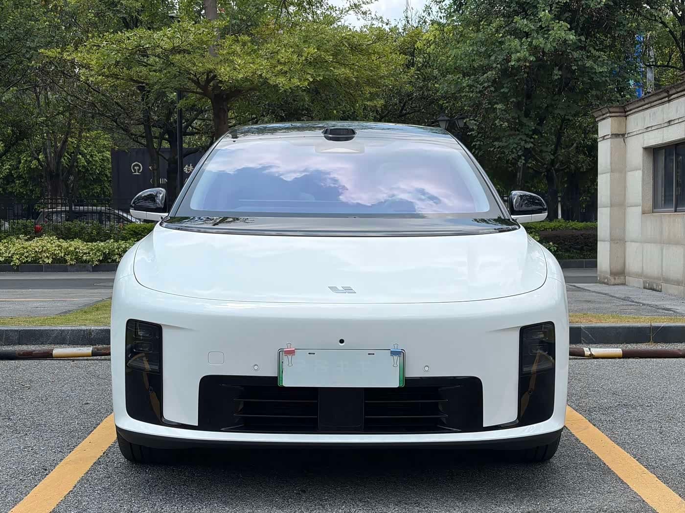 Li Auto Li i8 2025 — Фото 2/20