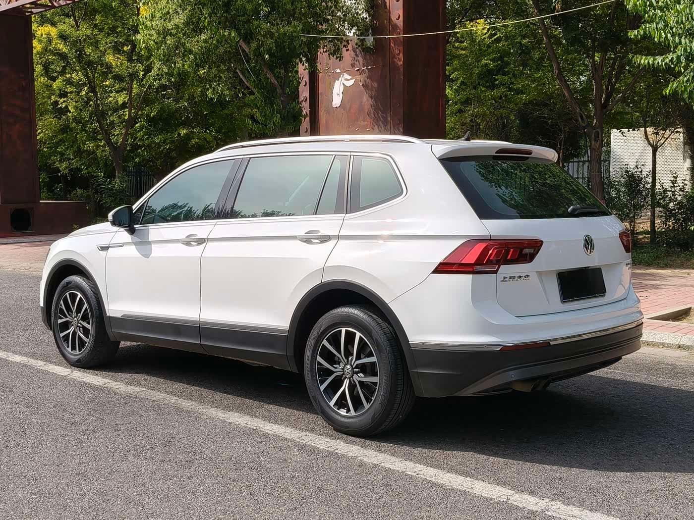 Volkswagen Tiguan L 2017 — Фото 7/9