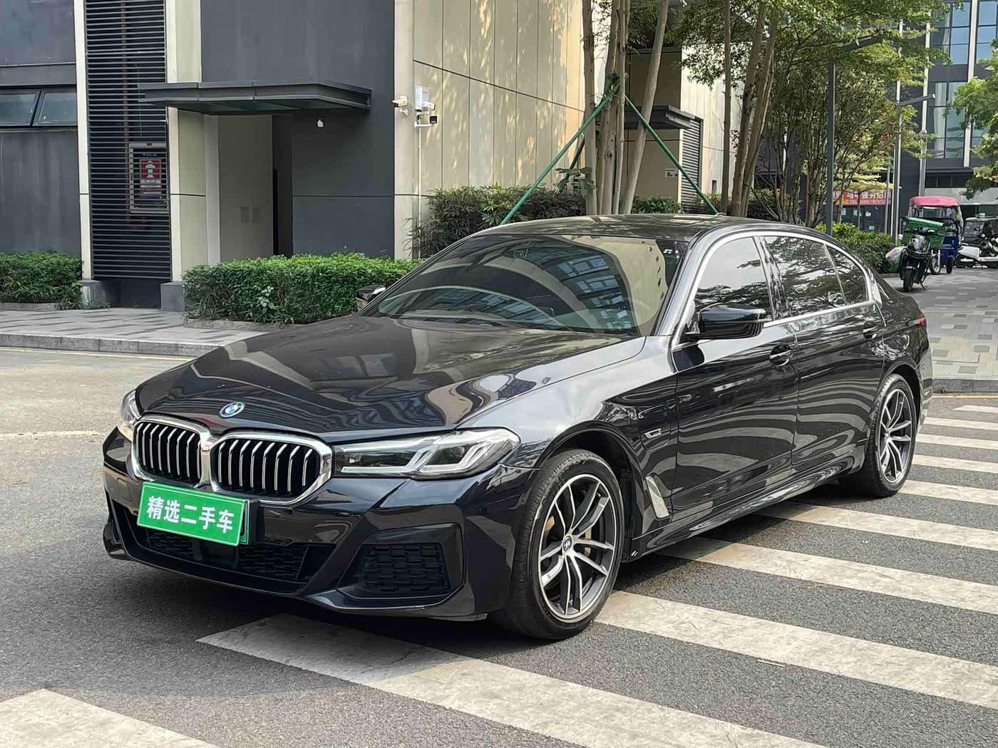 BMW 5 Series New Energy 2021 — Фото 1/15