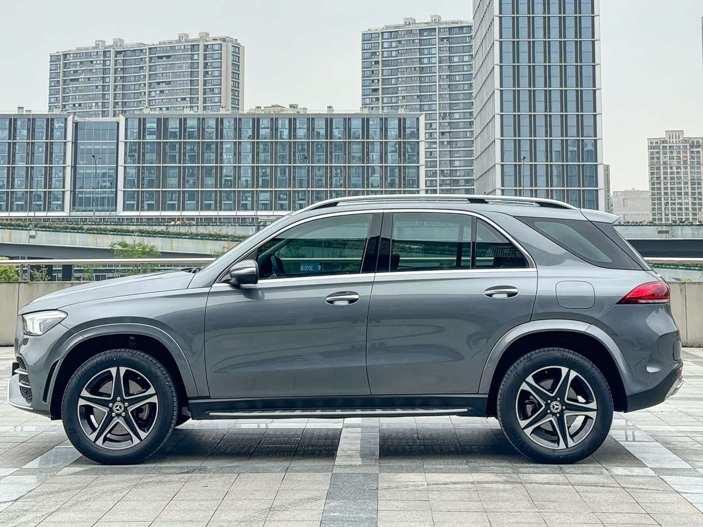 Mercedes-Benz GLE New Energy 2022 — Фото 3/12