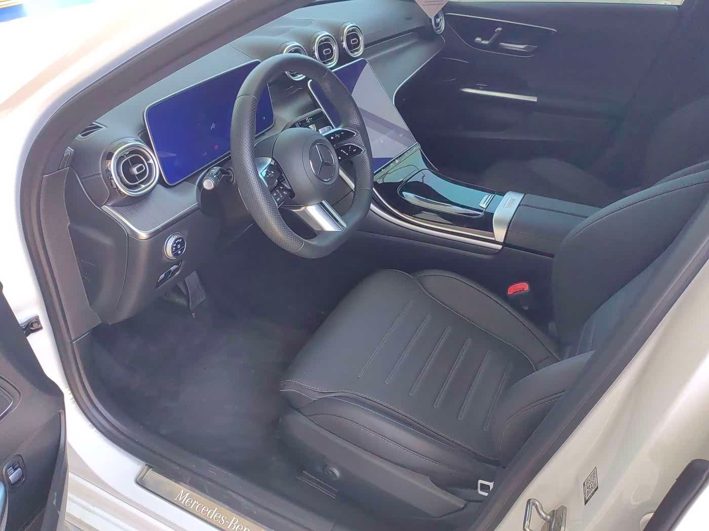 Mercedes-Benz C-Class 2023 — Фото 3/14