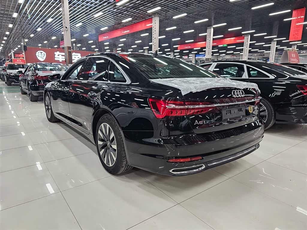 Audi A6L 2021 — Фото 3/13